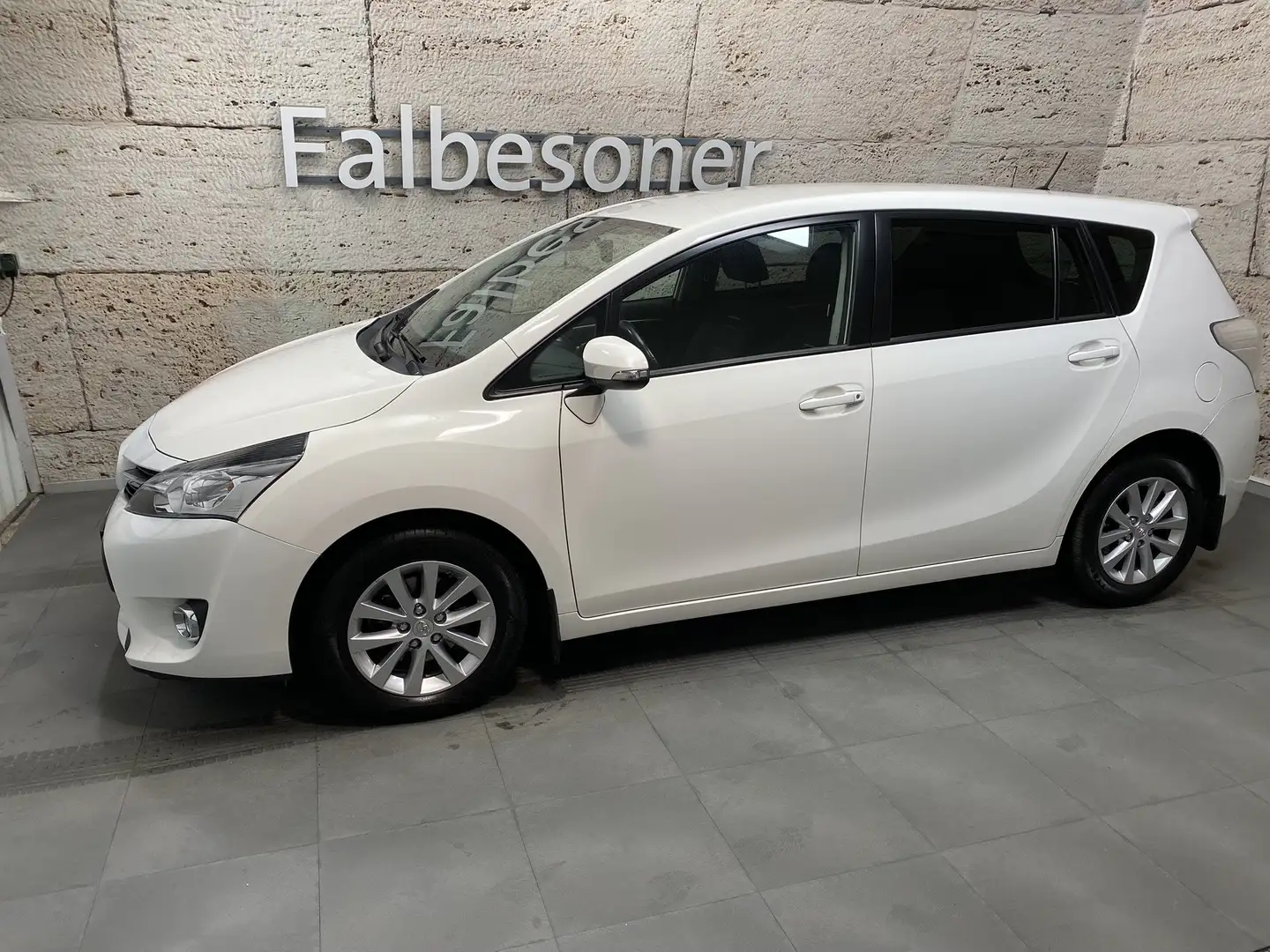 Toyota Verso 1,6 D-4D Edition 45 Wit - 2