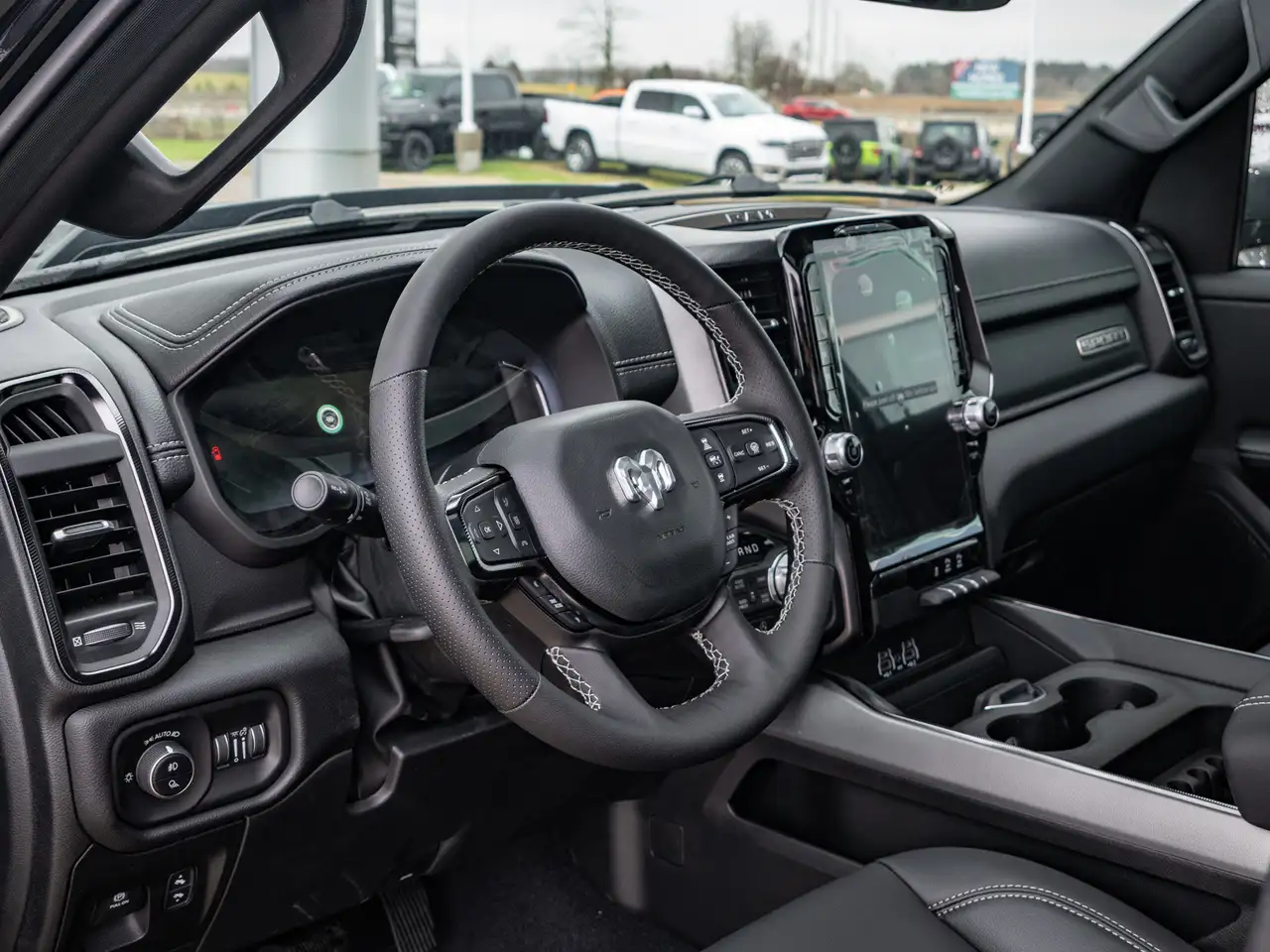 RAM 1500 снимка RAM 1500