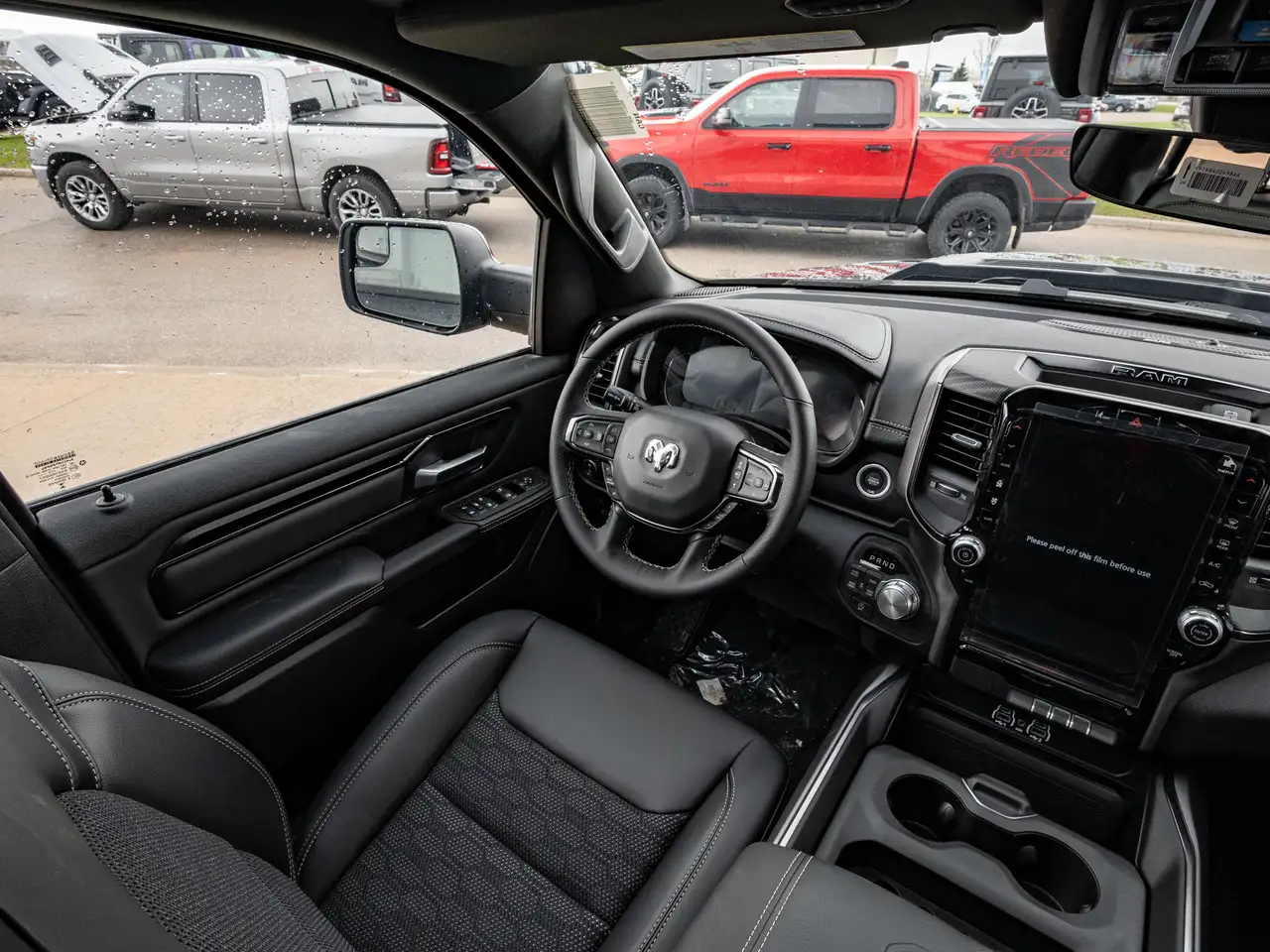 RAM 1500 снимка RAM 1500