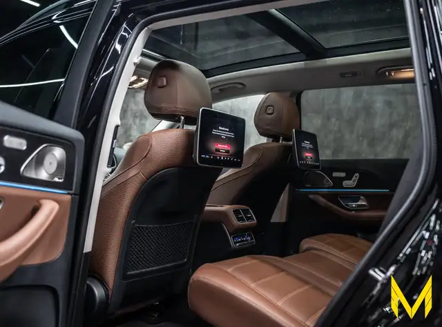 Mercedes-Benz 450 view 19