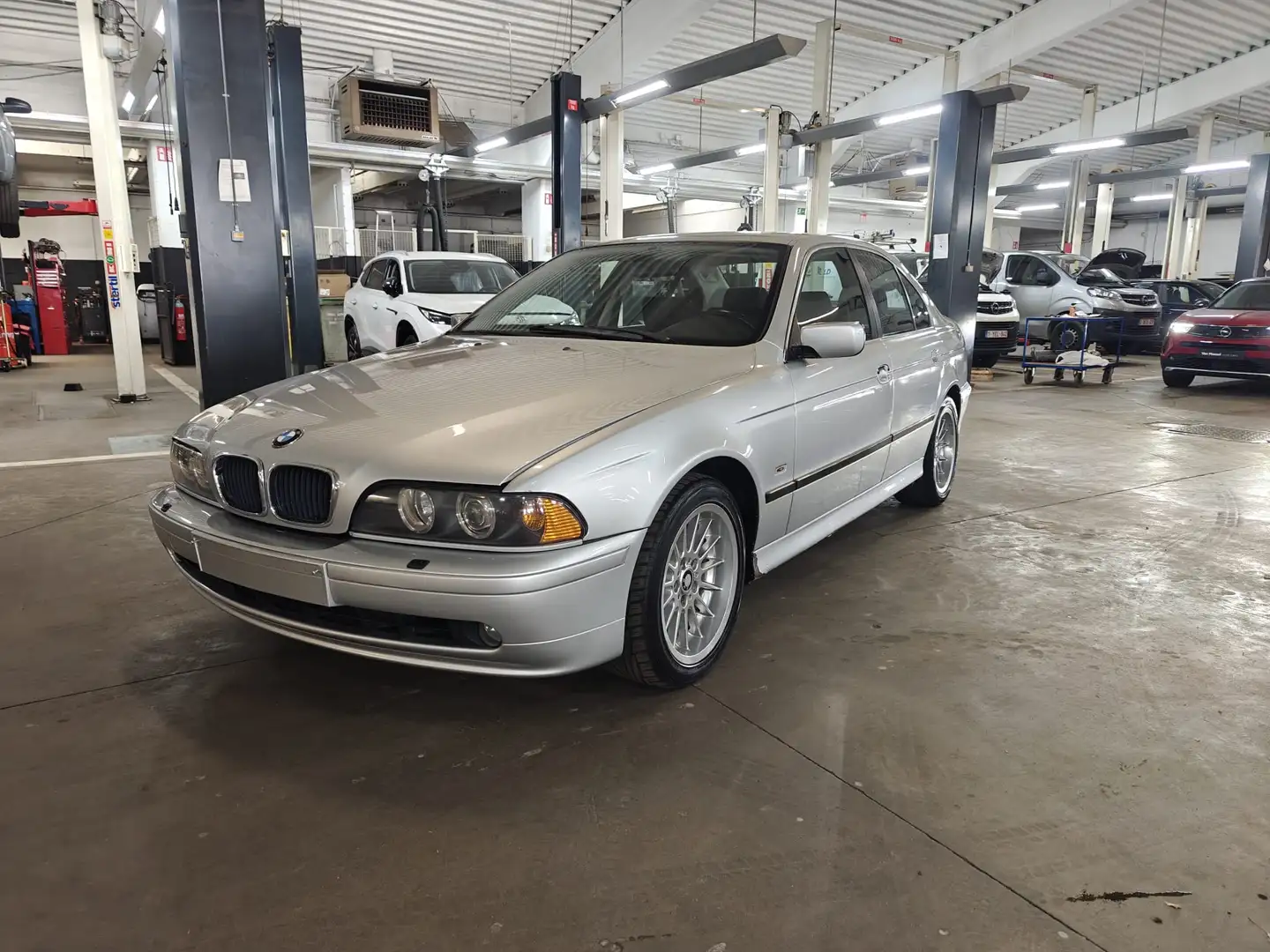 BMW 520 520i Zilver - 1