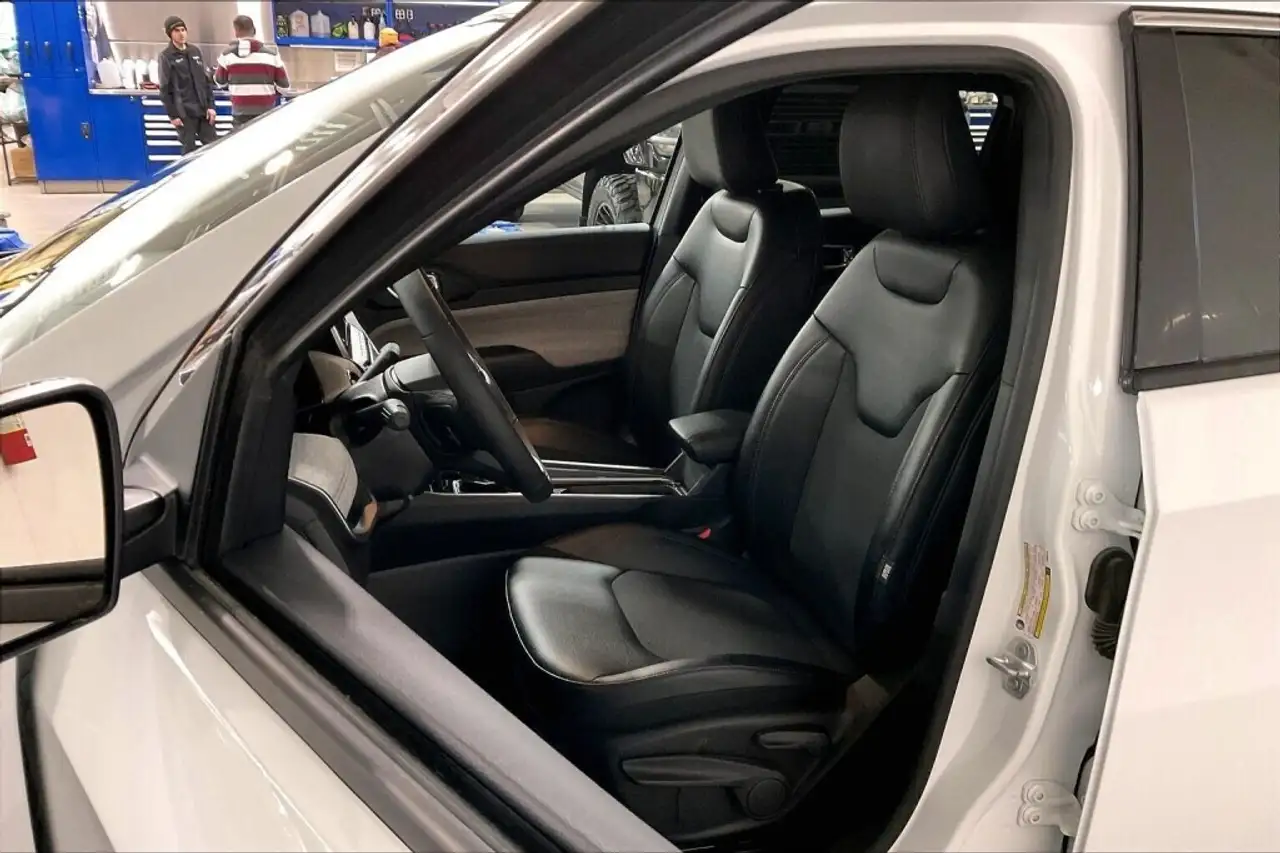 Jeep Compass снимка Jeep Compass