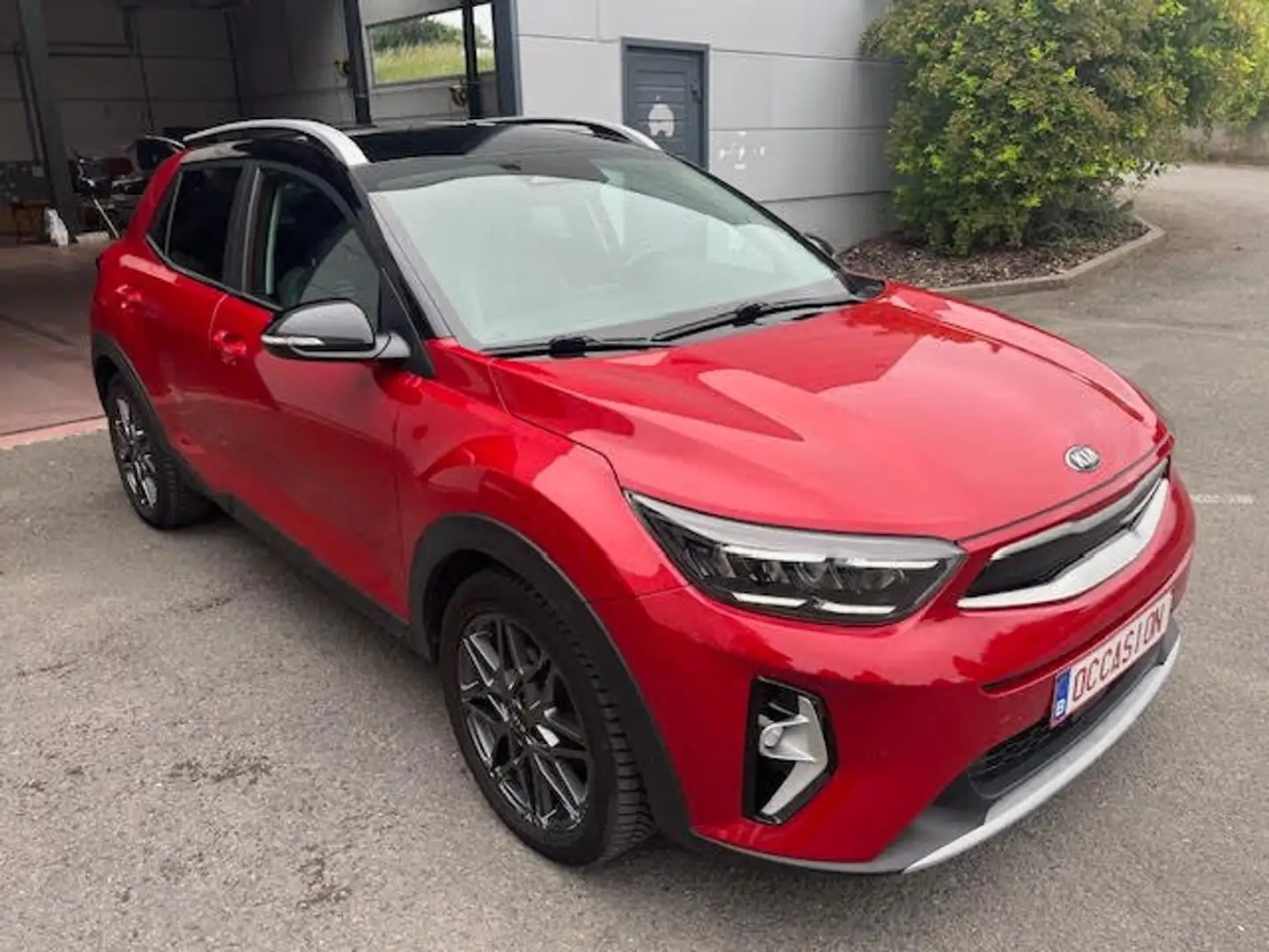Kia Stonic 1.0 T Black Edition AUTOMATIQUE Rood - 2