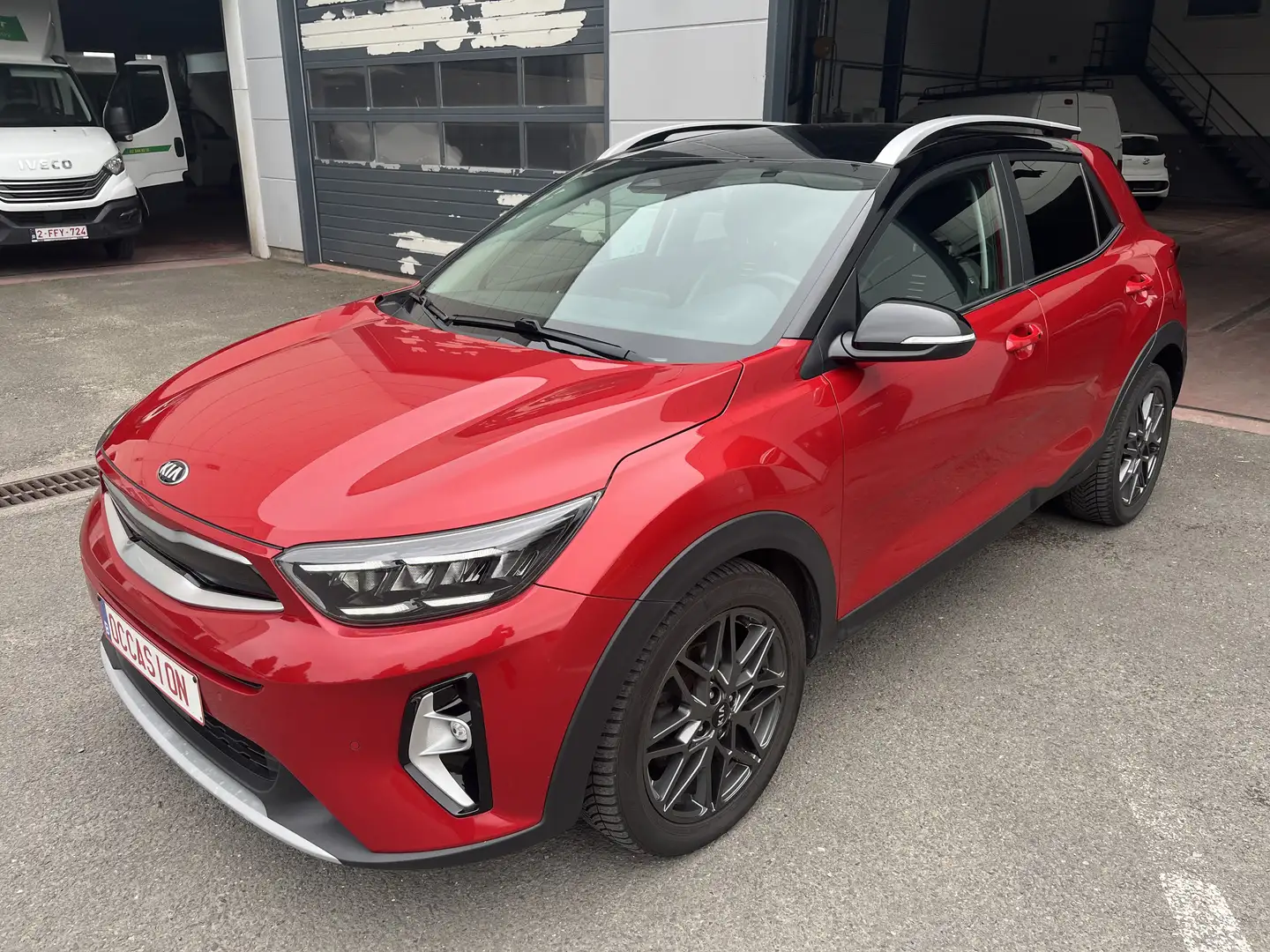 Kia Stonic 1.0 T Black Edition AUTOMATIQUE Rood - 1