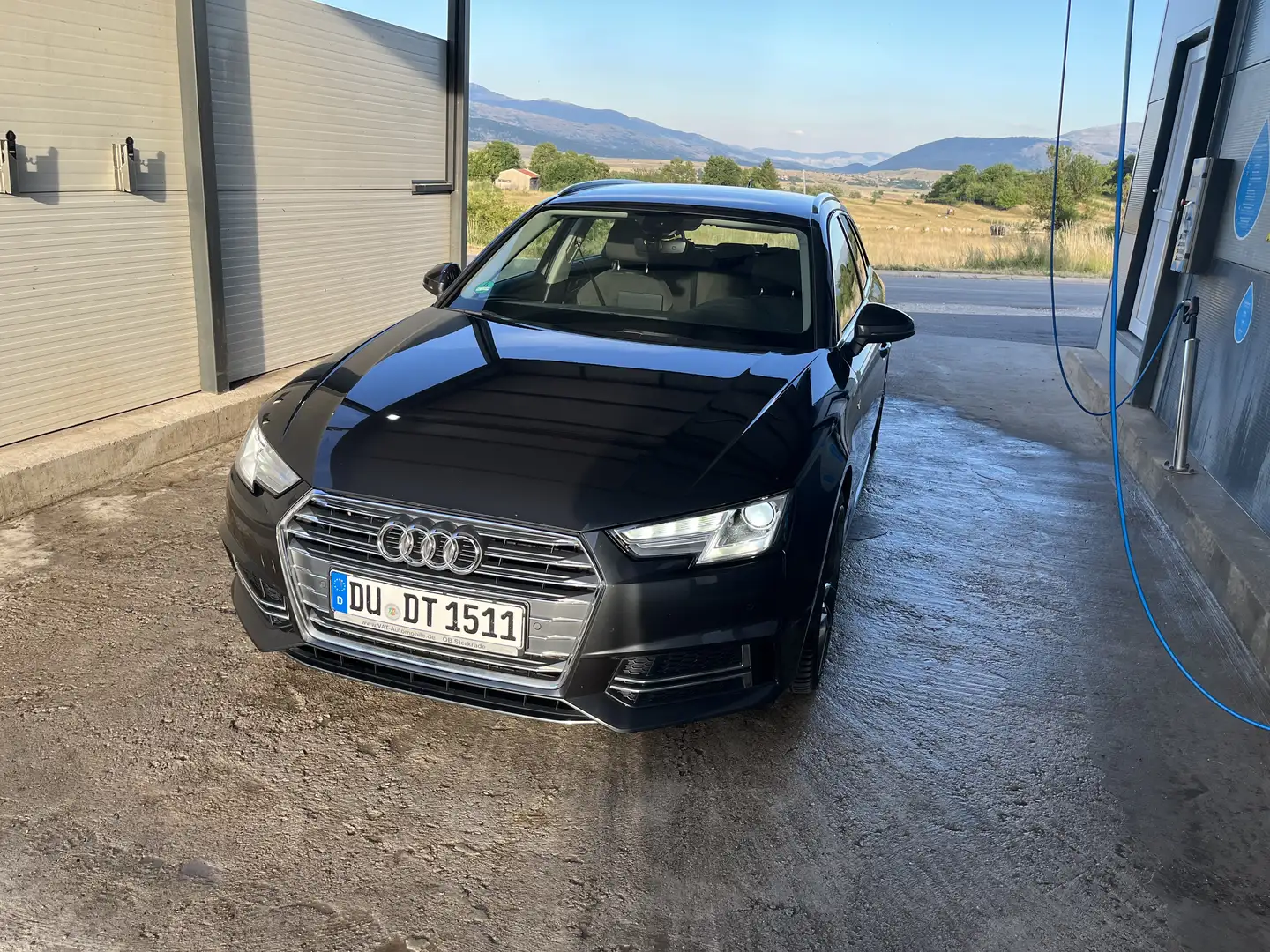 Audi A4 Avant 2.0 TDI DPF quattro - 1