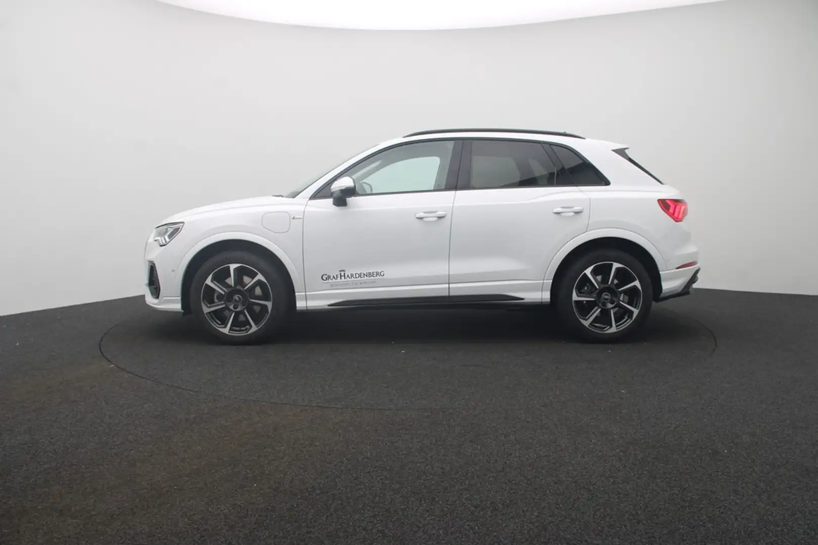 Audi Q3 45 TFSI e S line LED Navi SONOS AHK ACC Weiß - 2