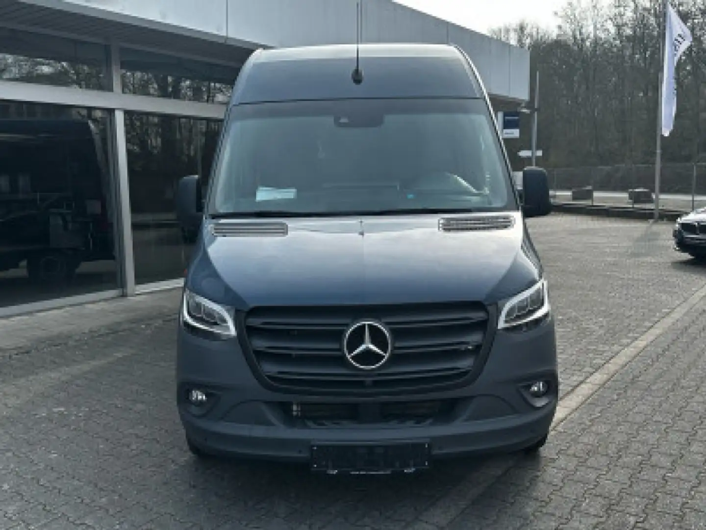 Mercedes-Benz Sprinter 315d 9G FWD L2 H2 LED+NAV+360+ACC+VOLL+ Grijs - 2