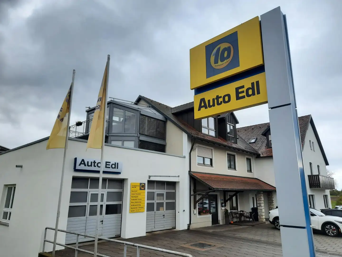 Ford Kuga Titanium, W-Paket, AHK abnehmbar Czarny - 1