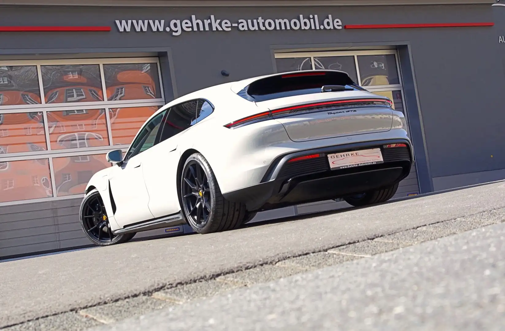 Porsche Taycan Taycan GTS Sport Turismo*21",Pano,Inno,BOSE,360° Grau - 2