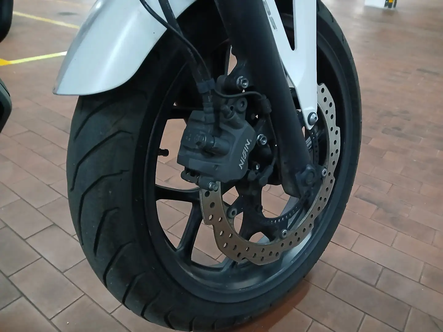 Honda NC 750 ABS con cambio automatico Bílá - 2