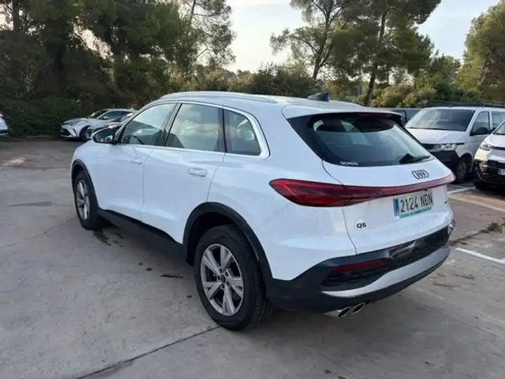Audi Q5 2025, foto 6