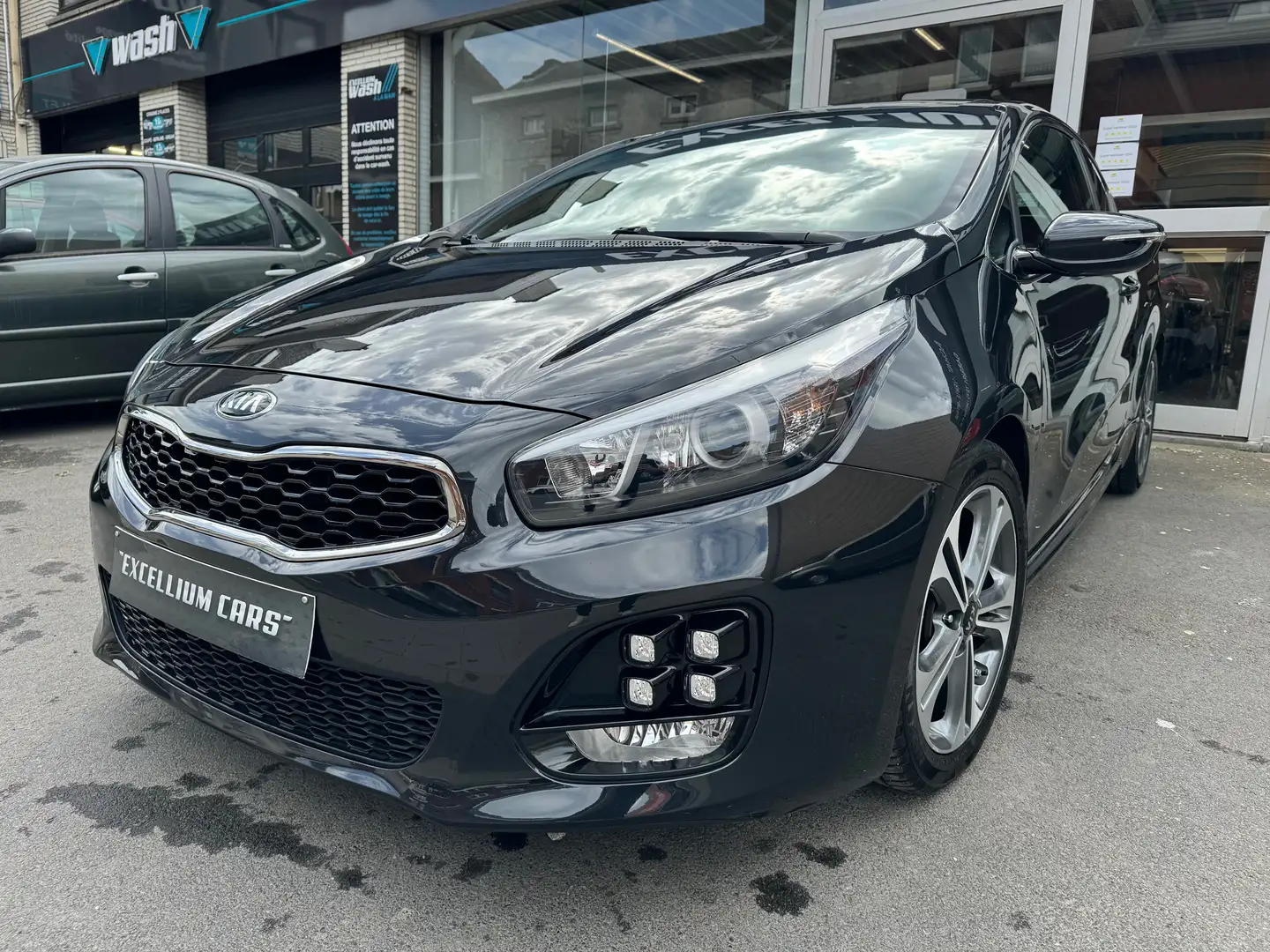 Kia Ceed / cee'd 1.0T-GDi GT Line Toit Pano Gps Carnet Garantie Noir - 1