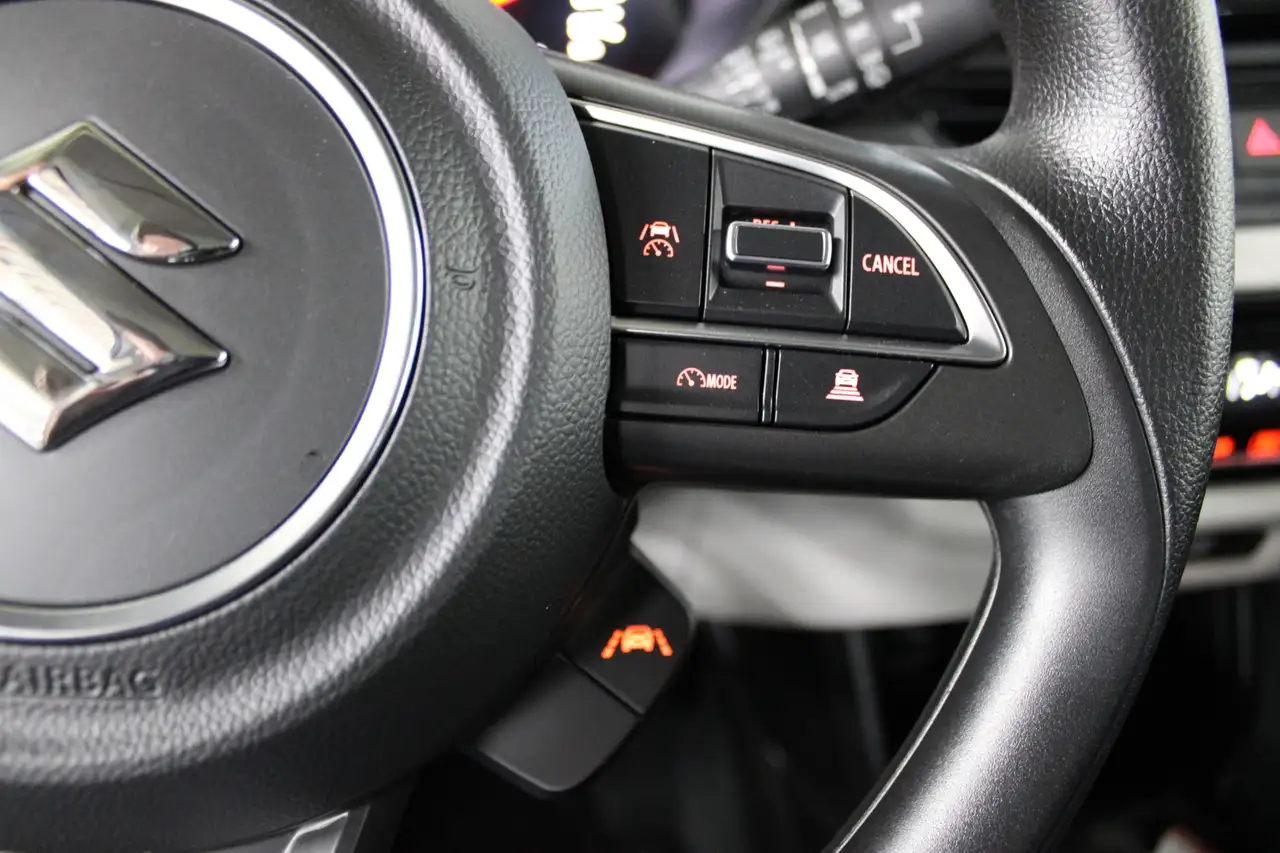 Suzuki Swift 2025 — фото 15