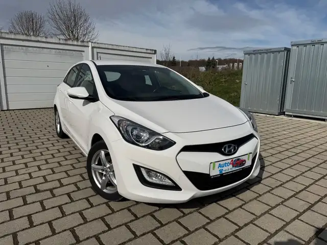 Hyundai i30 FIFA World Cup Edition Navi Kamera pdc Alu