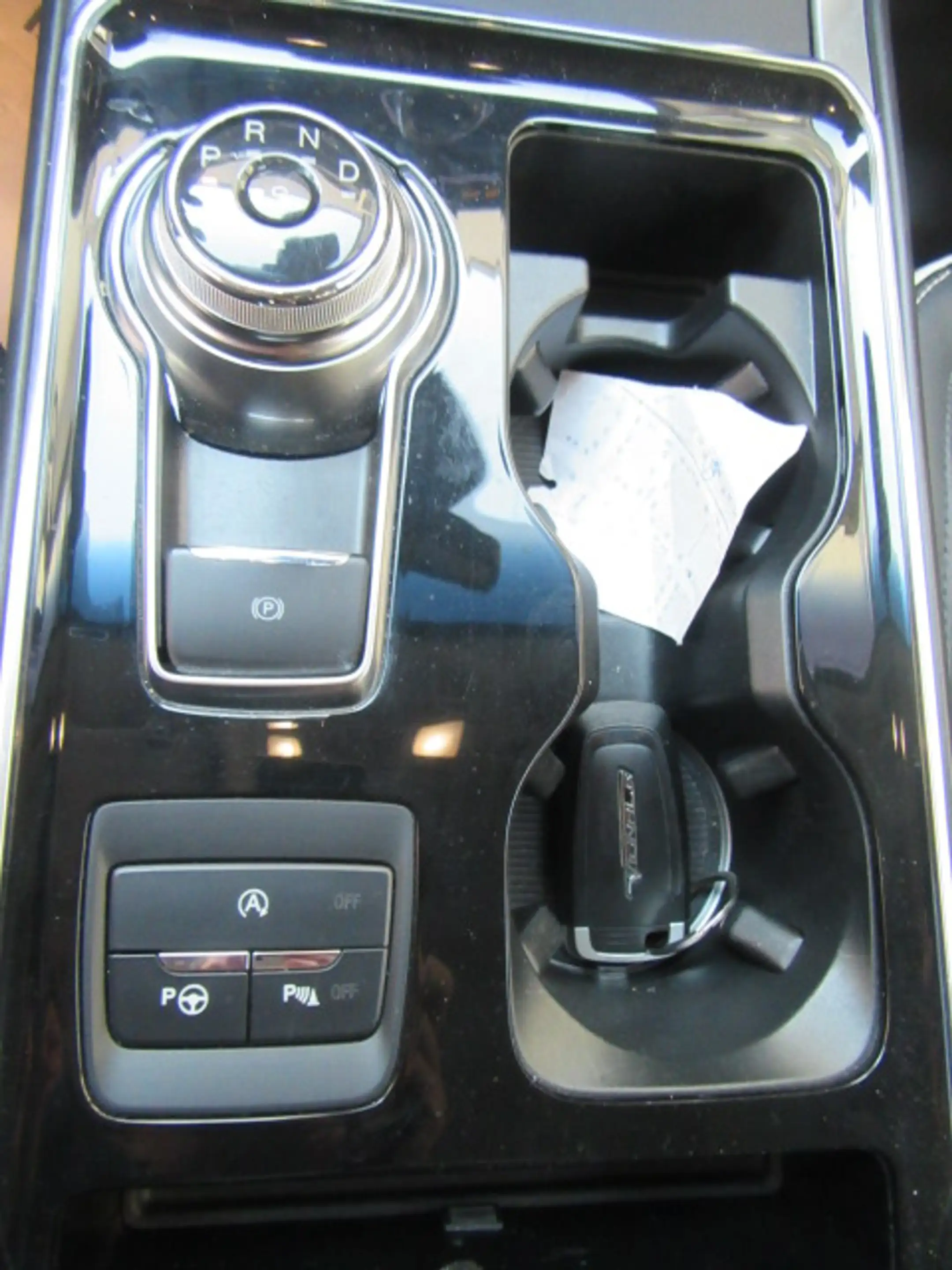 Ford Edge Vignale 4x4 — photo 10