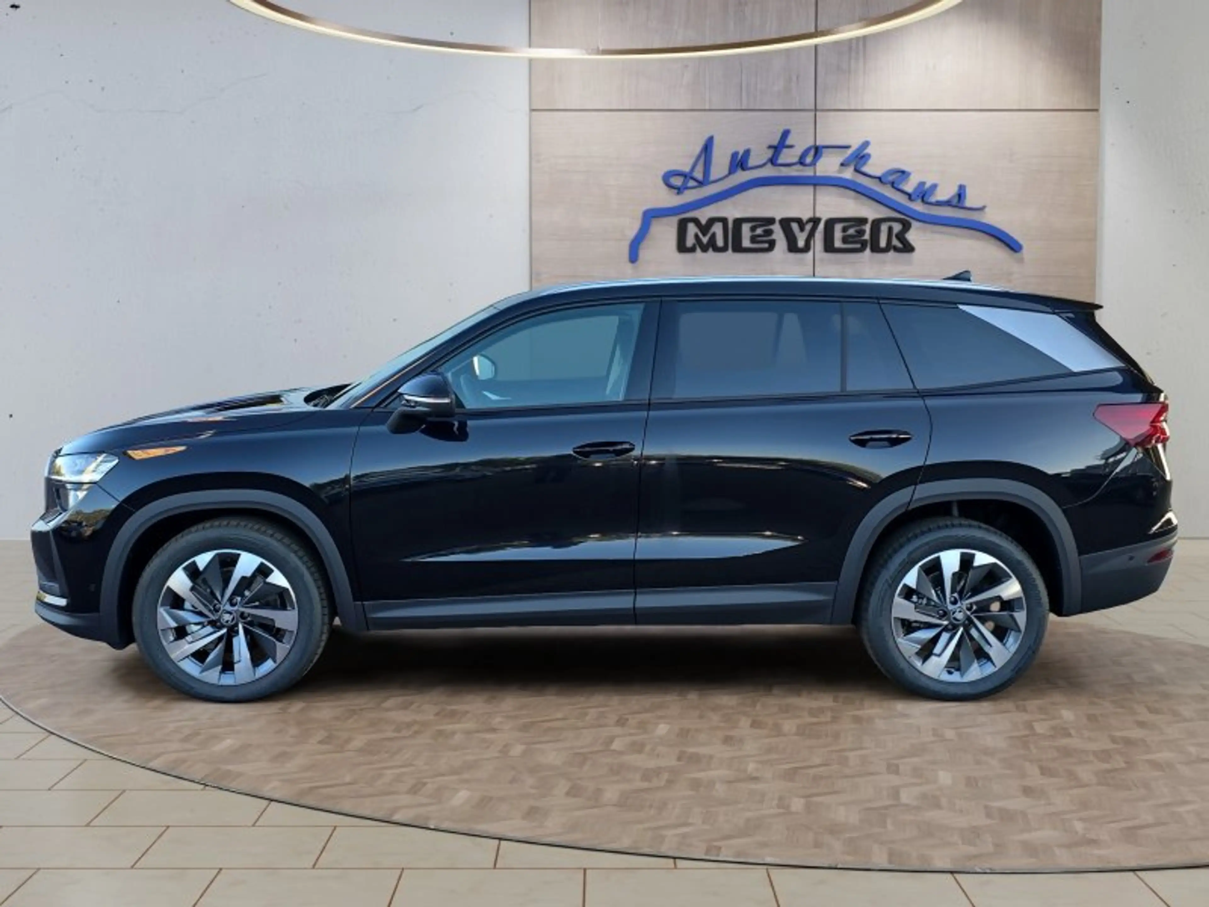 Skoda Kodiaq 2,0TSI DSG 4x4 aAHK/7-Sitzer/Matrix/Navi/el.Klappe — photo 2