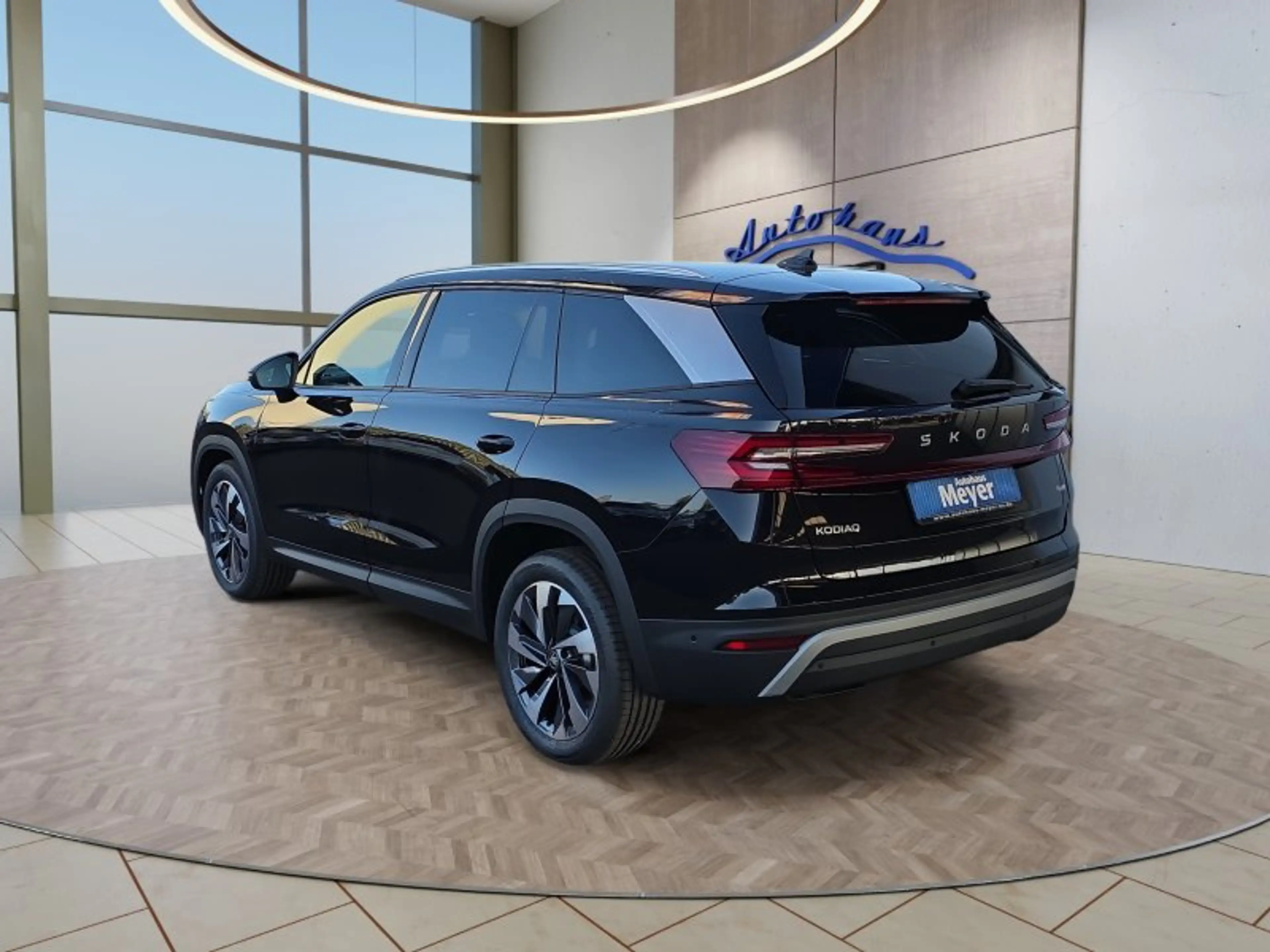 Skoda Kodiaq 2,0TSI DSG 4x4 aAHK/7-Sitzer/Matrix/Navi/el.Klappe — photo 3
