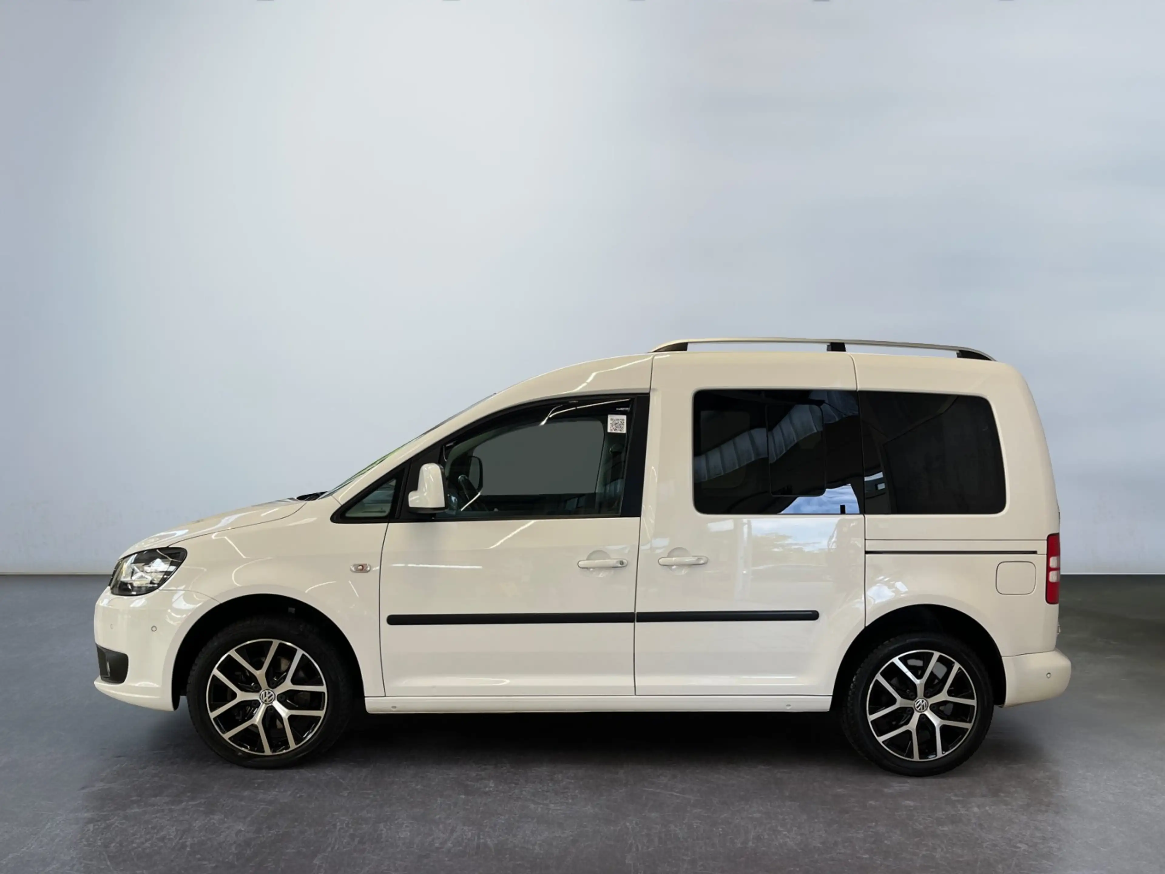 Volkswagen Caddy Kombi Highline 2.0 TDI DSG 7Sitzer BiXenon — photo 3