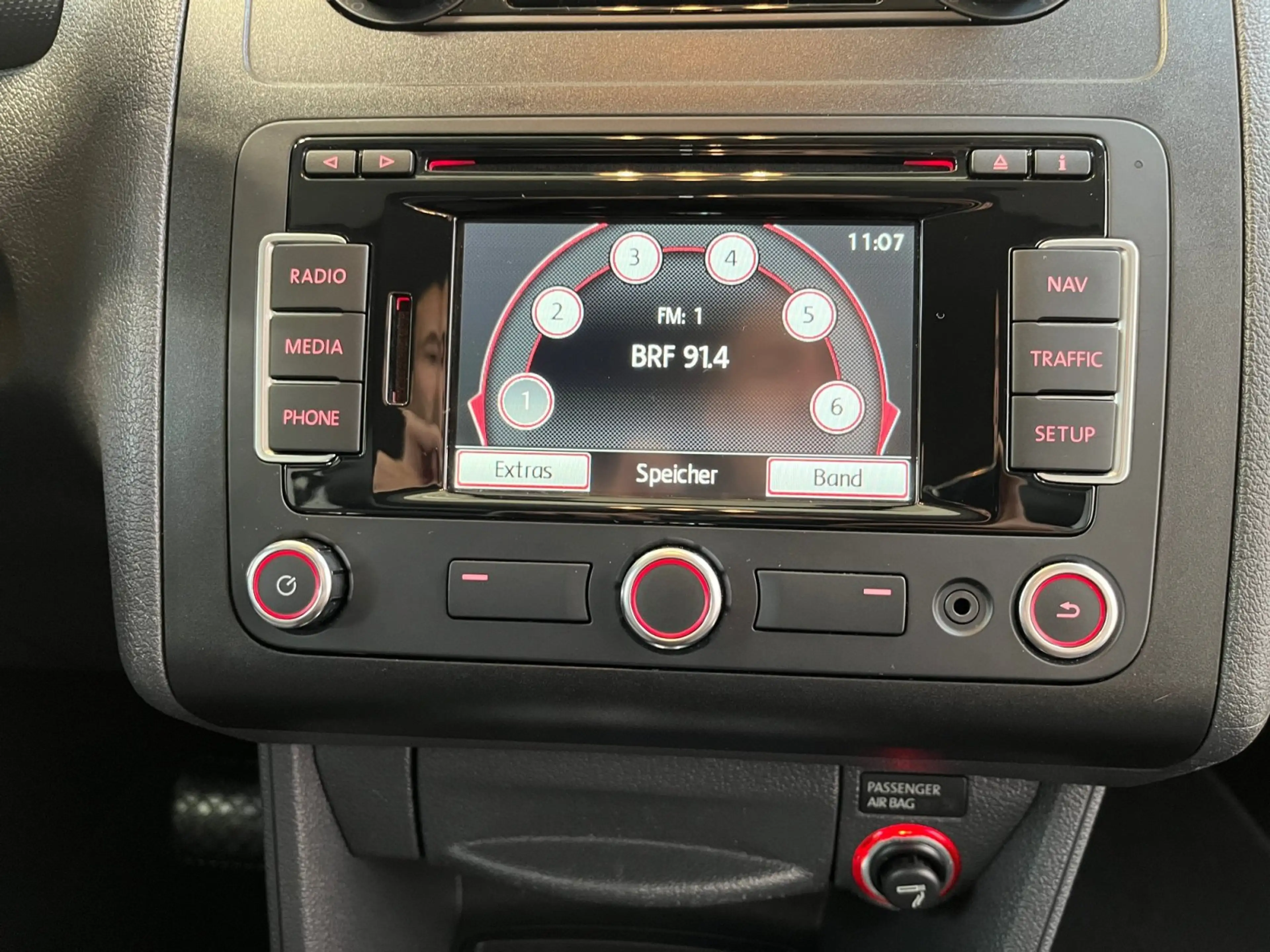 Volkswagen Caddy Kombi Highline 2.0 TDI DSG 7Sitzer BiXenon — photo 13