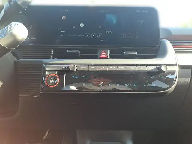 Hyundai Ioniq 5 view 12