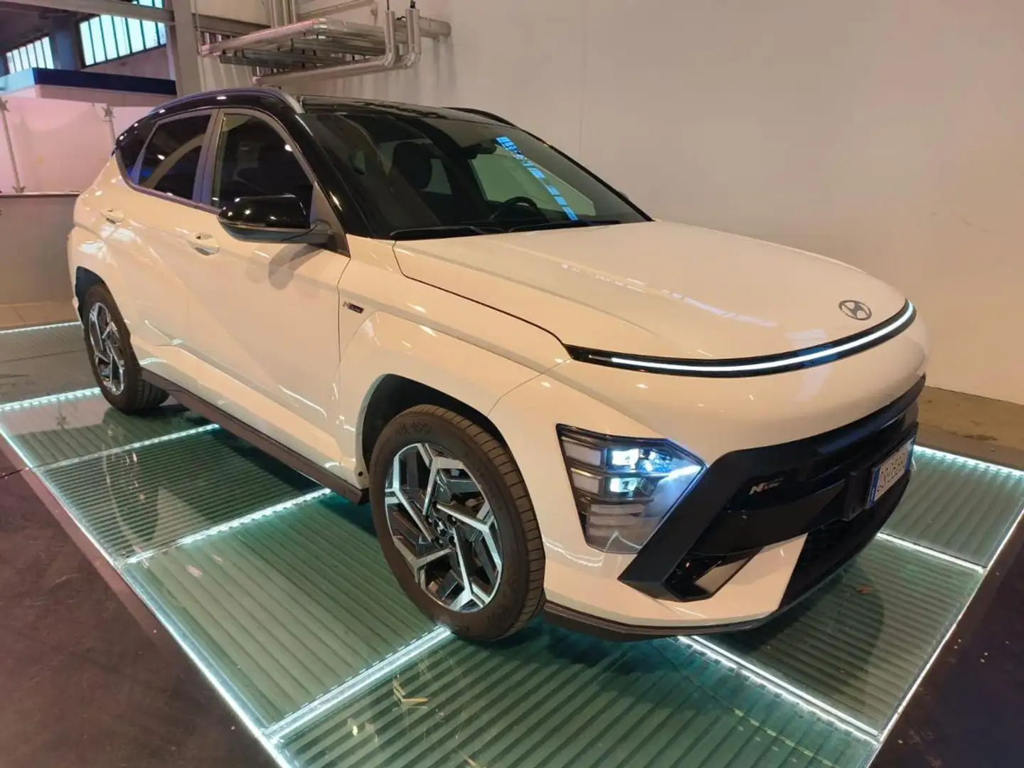 Hyundai KONA HEV 1.6 DCT NLine + Tetto + Tech Pack Bianco - 2