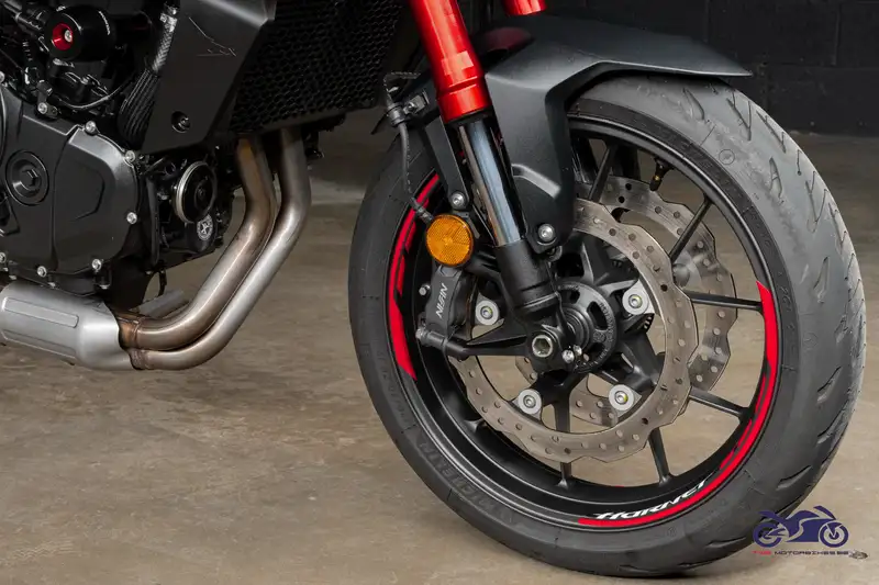 Honda Hornet - foto 5