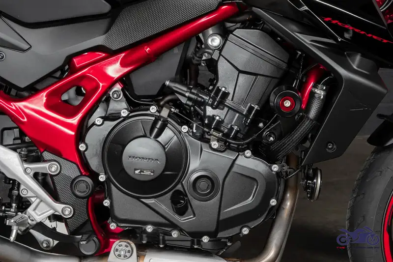 Honda Hornet - foto 4