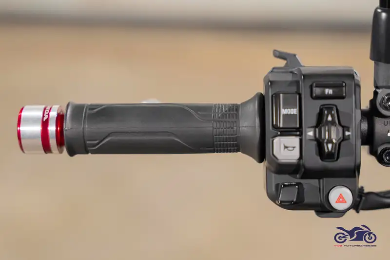 Honda Hornet - foto 7