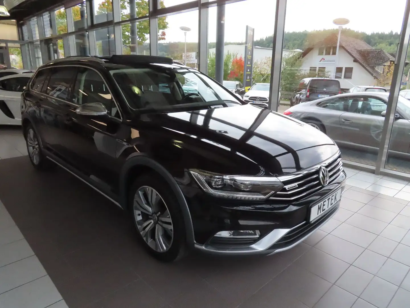 Volkswagen Passat Variant Alltrack  4Motion PANO AHK Noir - 2