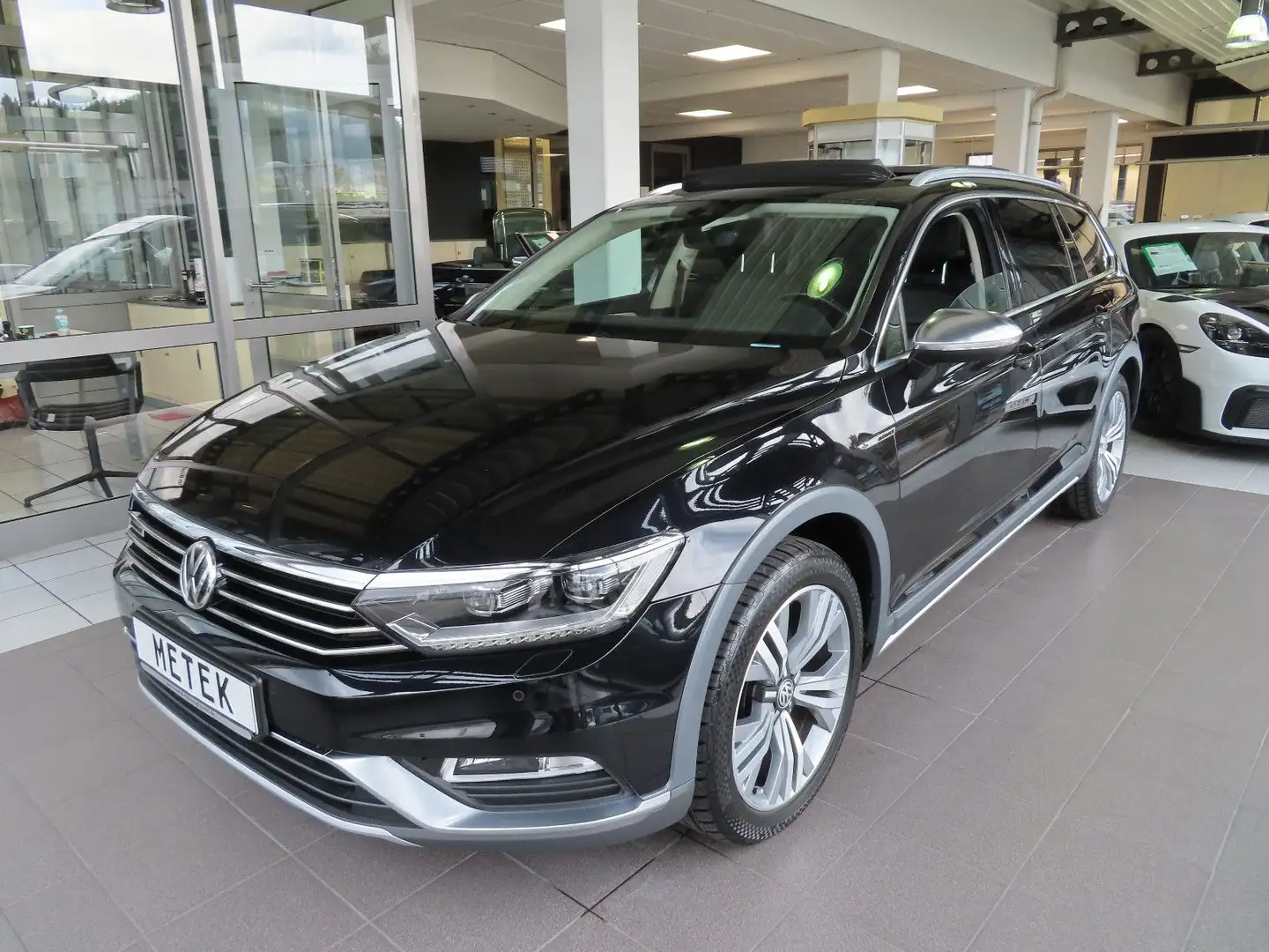 Volkswagen Passat Variant Alltrack  4Motion PANO AHK Noir - 1