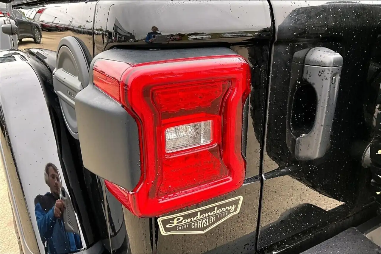 Jeep Wrangler снимка Jeep Wrangler