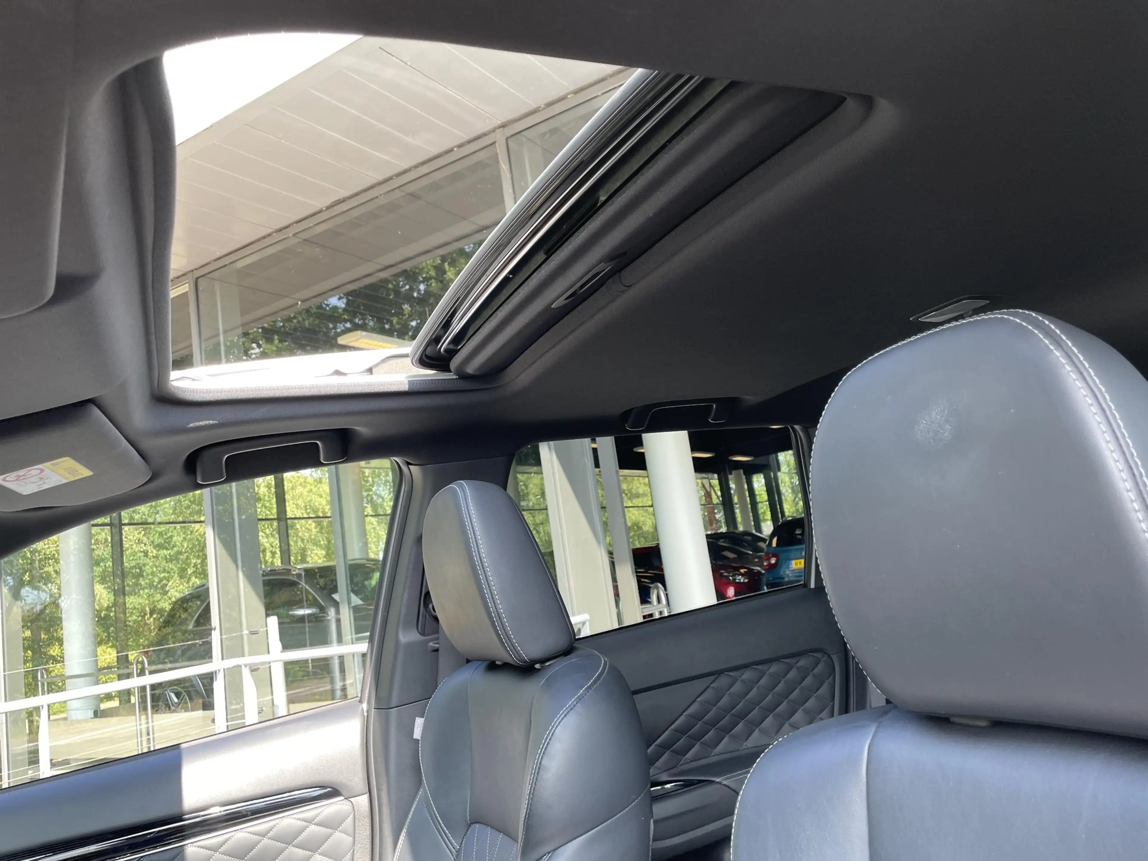 Mitsubishi Outlander 2.4 PHEV Instyle | Navigatie | Carplay/Android | L — photo 20
