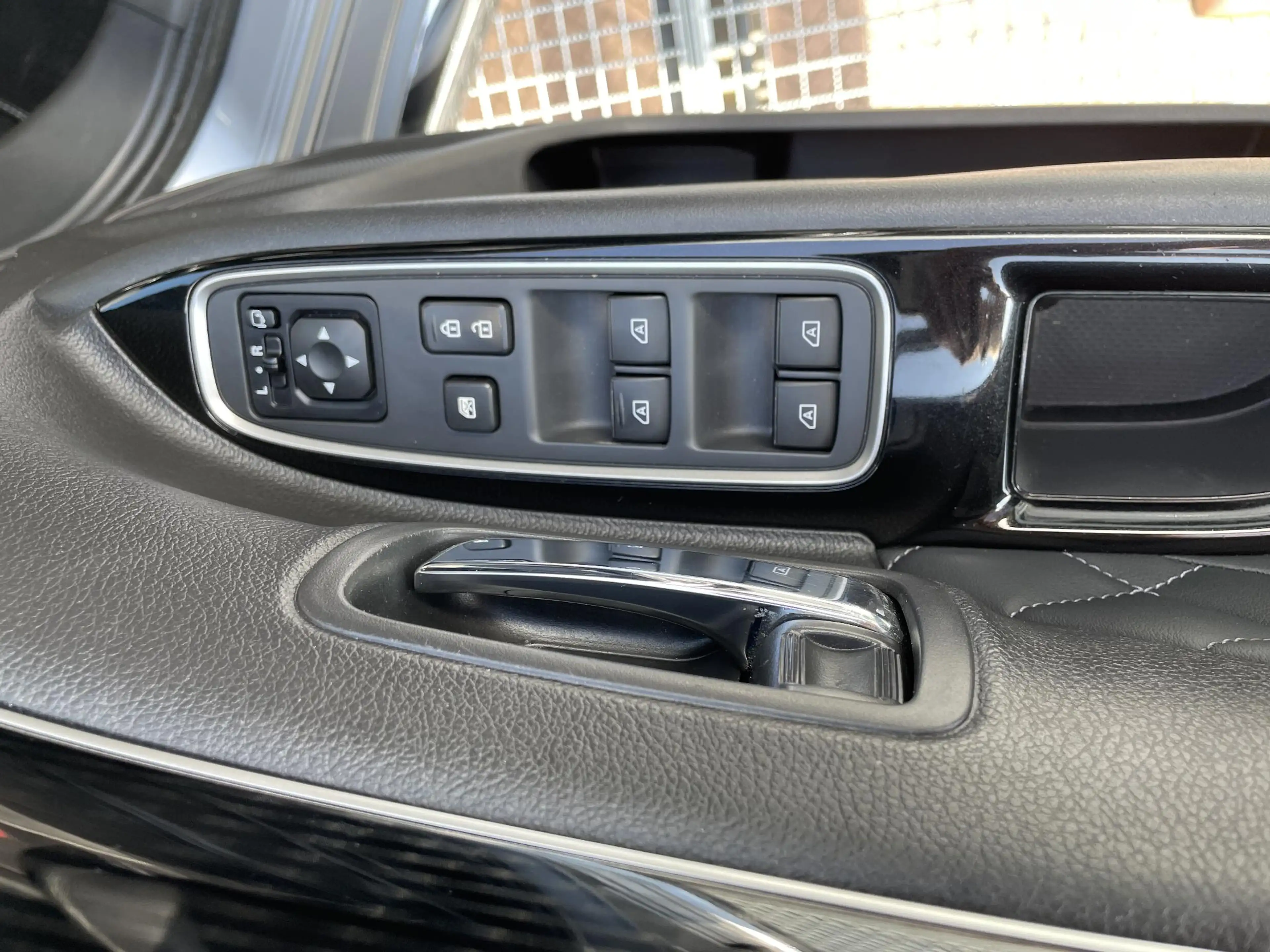 Mitsubishi Outlander 2.4 PHEV Instyle | Navigatie | Carplay/Android | L — photo 19