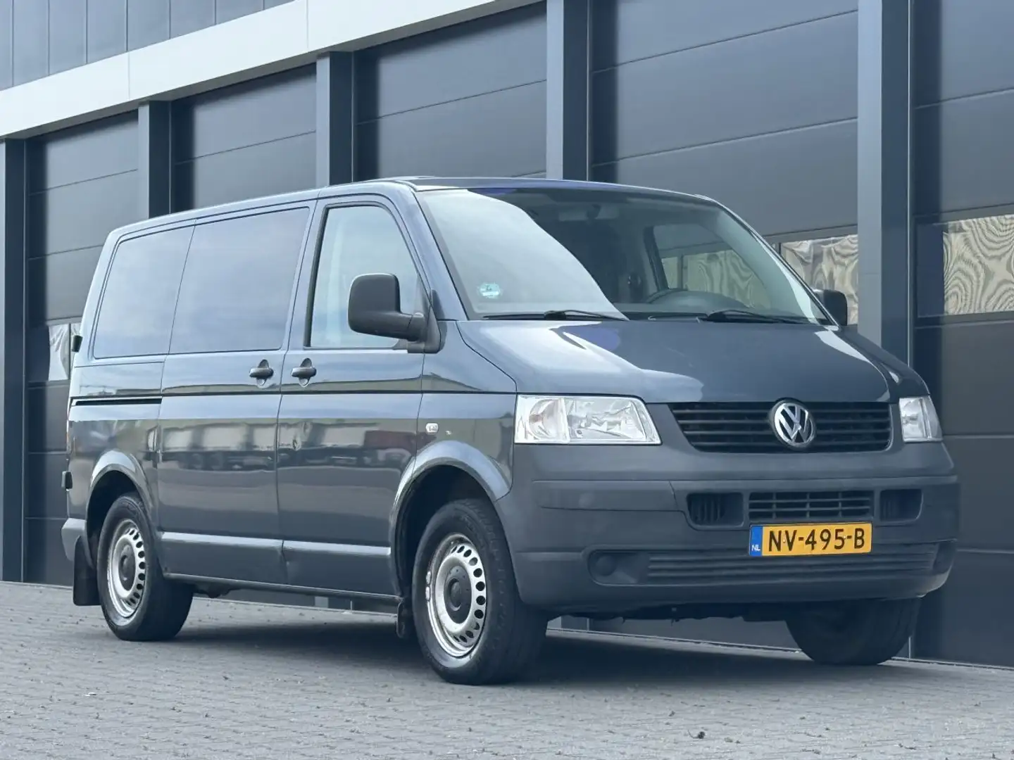 Volkswagen Transporter 2.5 TDI Airco 9-PERS 131 PK siva - 2