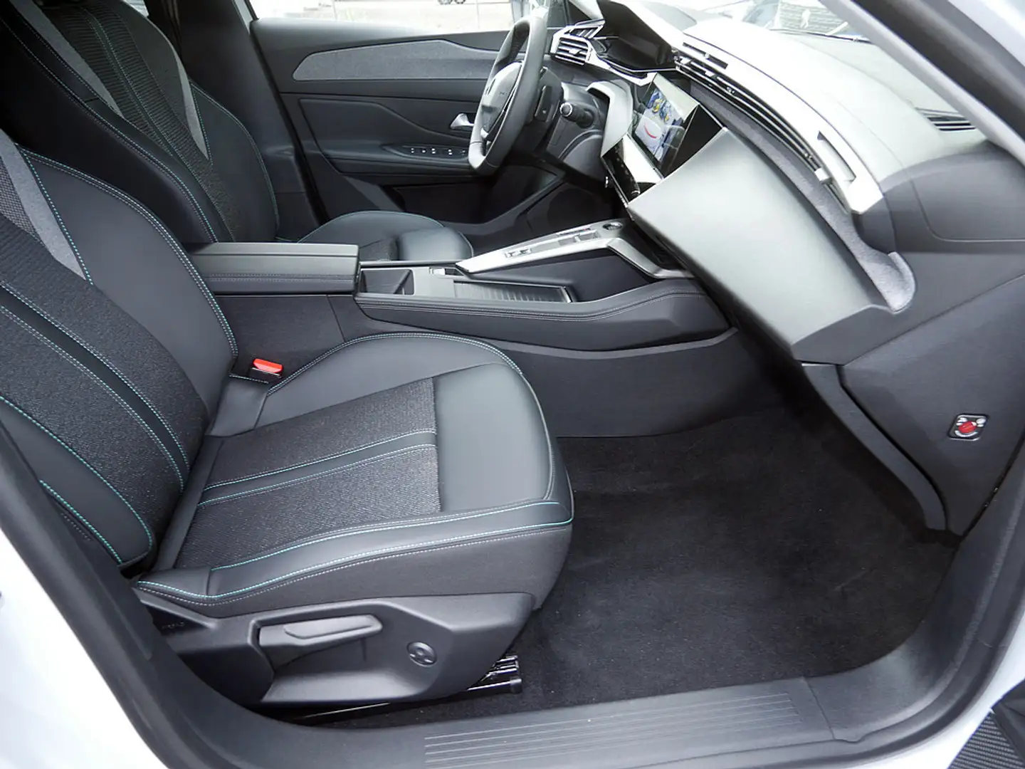 Peugeot 308 SW Allure PureTech 130 NAVI ACC LED 360° Bianco - 2