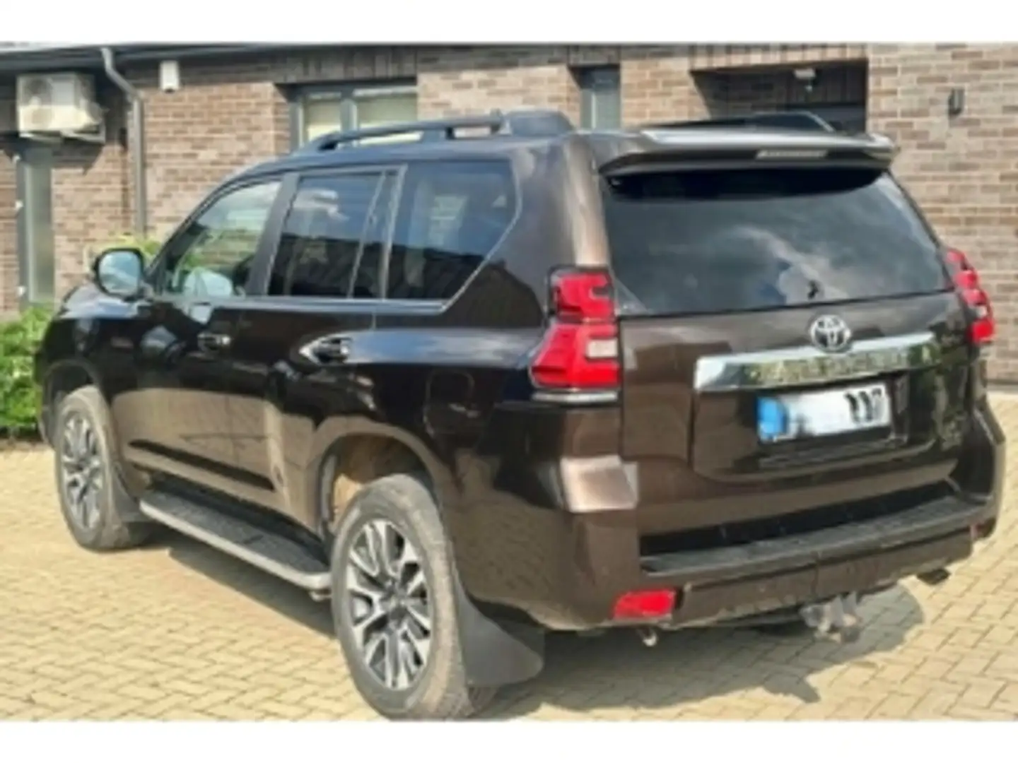 Toyota Land Cruiser Executive 2.8 D4-D AHK LED Leder Braun - 2