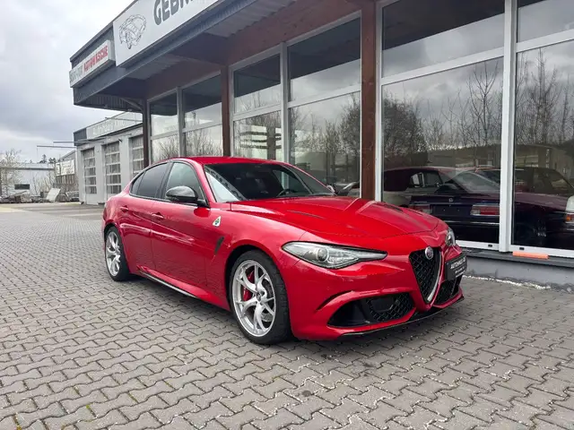 Alfa Romeo Giulia Quadrifoglio Akrapovic Sparco Carbon Seat