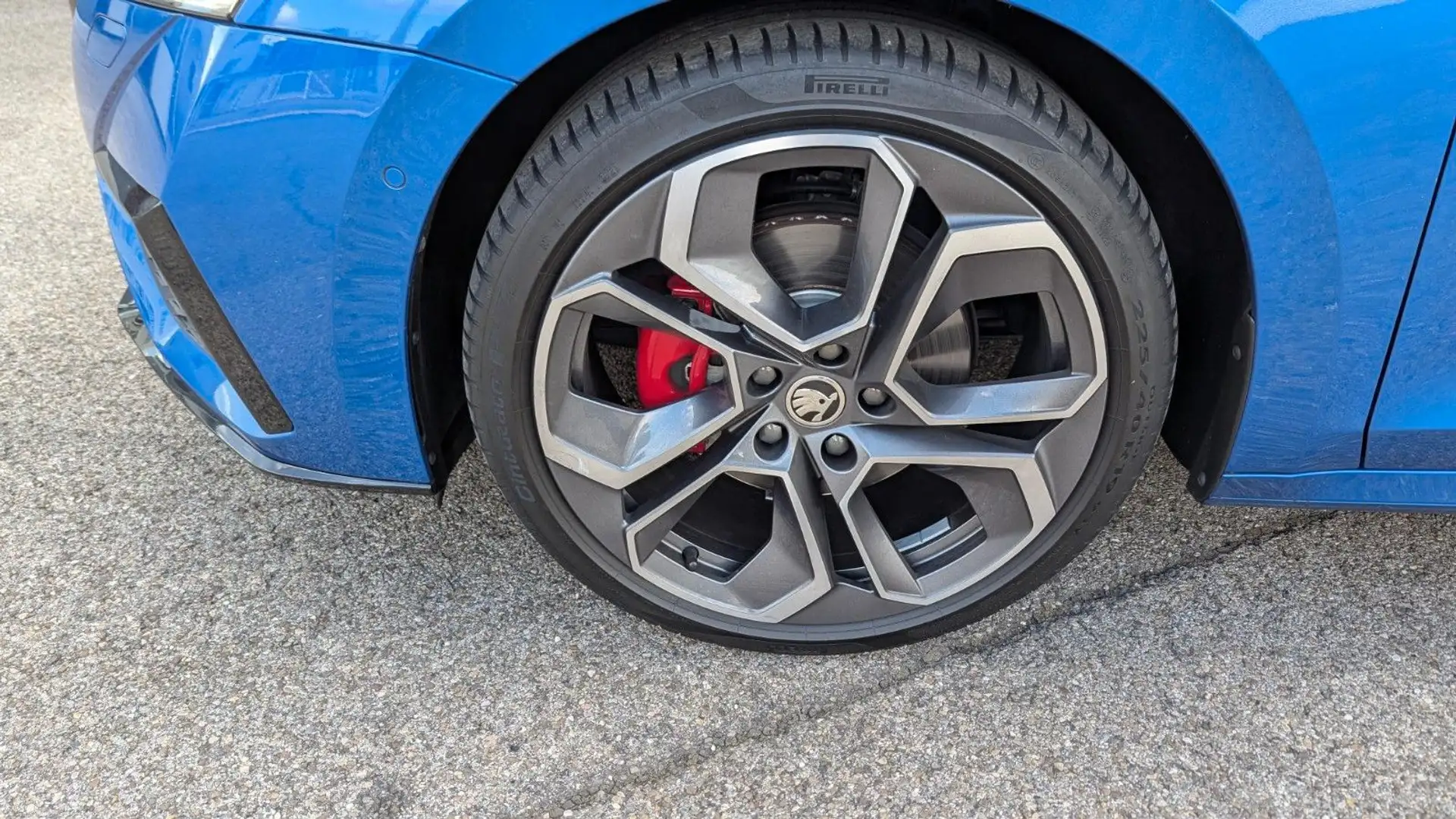 Skoda Octavia Combi RS Plus 2.0TDI DSG 4x4 Blau - 2