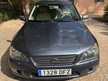 IS 200 Luxury Luxury
