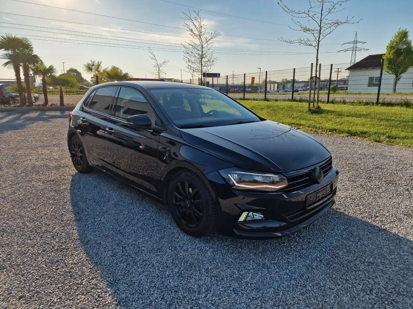 Volkswagen Polo 1.0 59kW JOIN,Navi.,PDC,Klima,Winter/Sommer Noir - 2