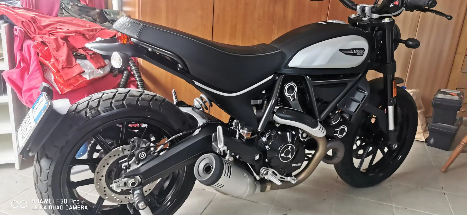 Ducati Scrambler Negru - 1
