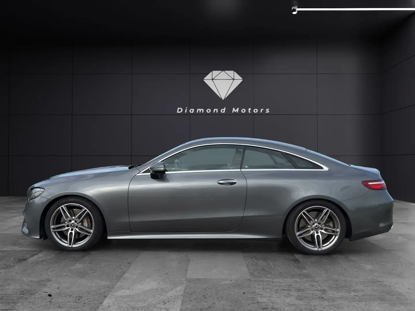 Mercedes-Benz E 400 Coupe 4Matic AMG-Line *Finanzierung* Grau - 2