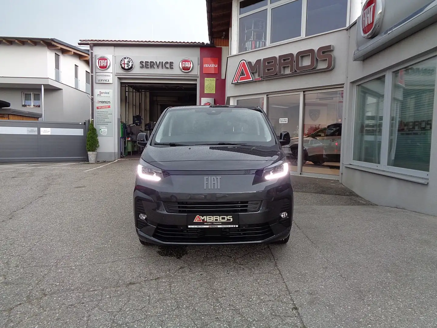 Fiat Ulysse L2 M BlueHDi 180 S&S EAT8 TOP Diesel Automatik Gris - 2