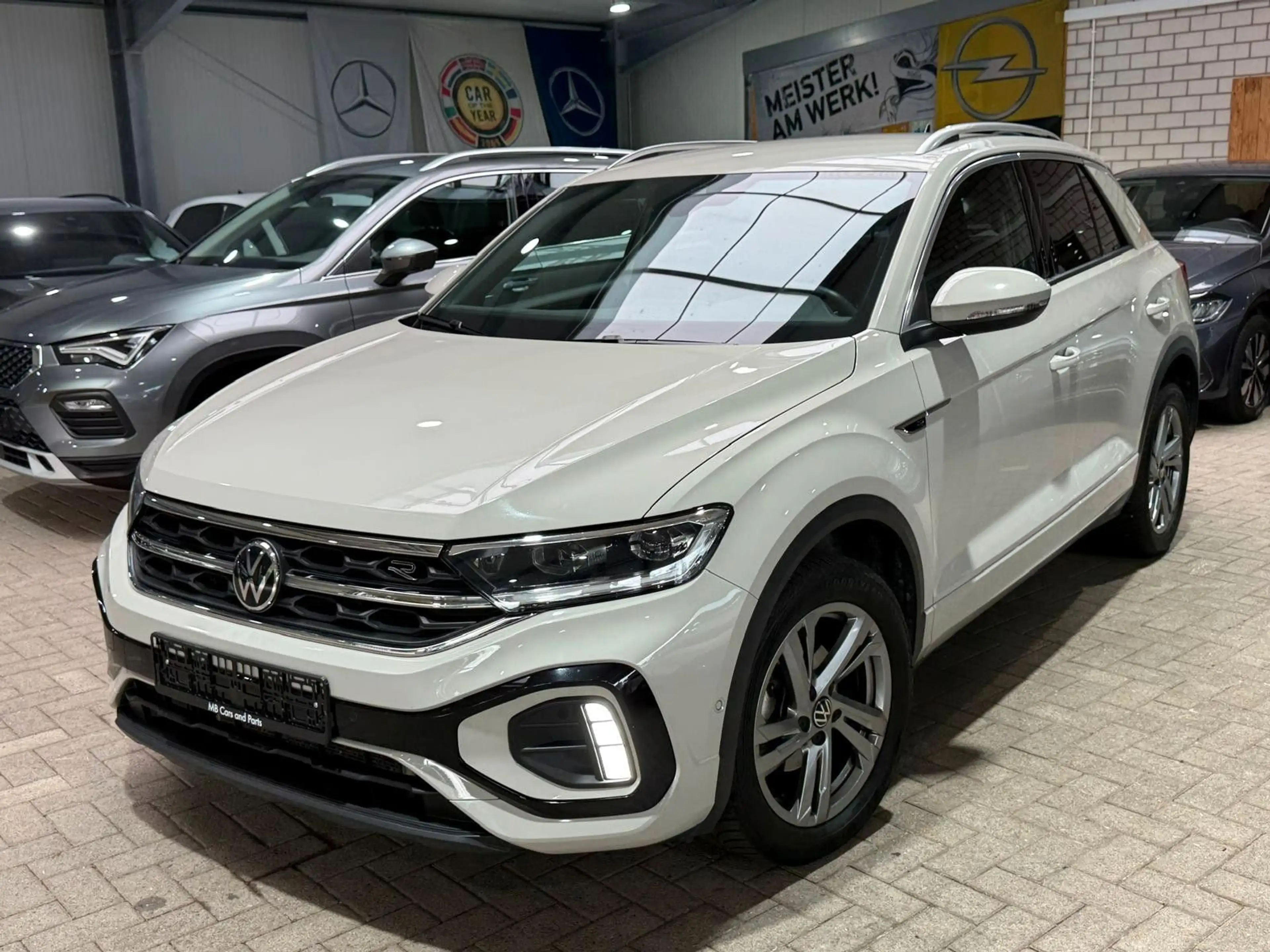 Volkswagen T-Roc 1.5 TSI R-Line ACC SHZ LED IQ-Light APP — photo 2