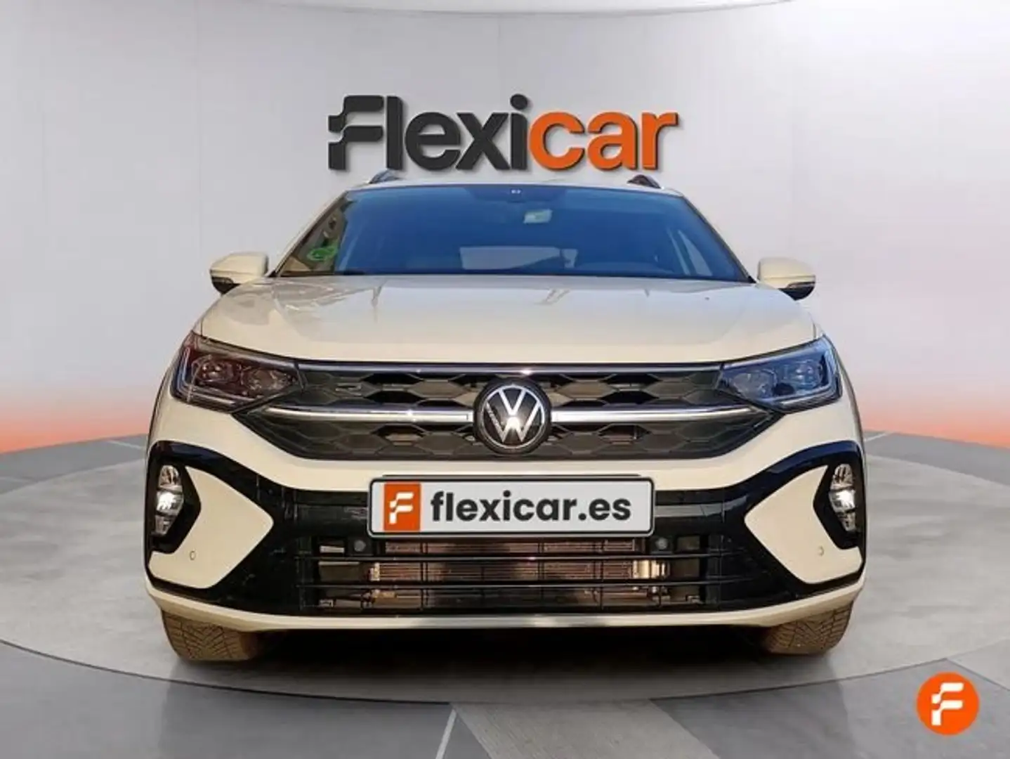 Volkswagen Taigo 1.5 TSI R-Line DSG 110kW Beige - 2