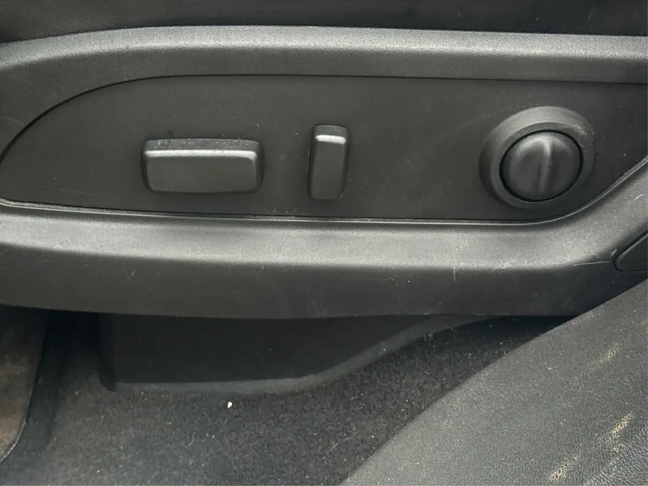 GMC Acadia снимка GMC Acadia