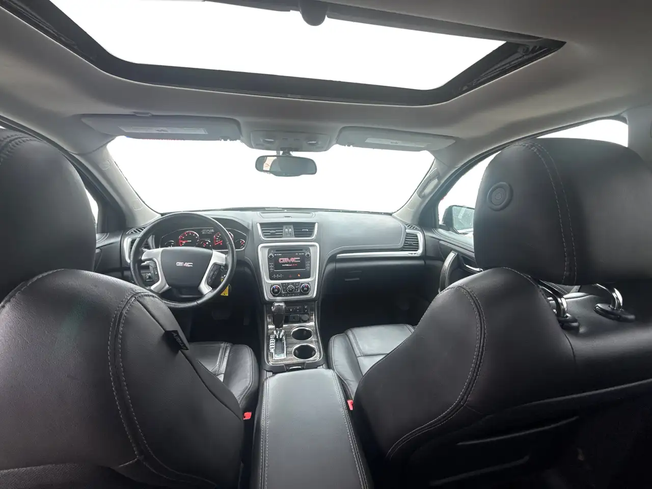 GMC Acadia снимка GMC Acadia