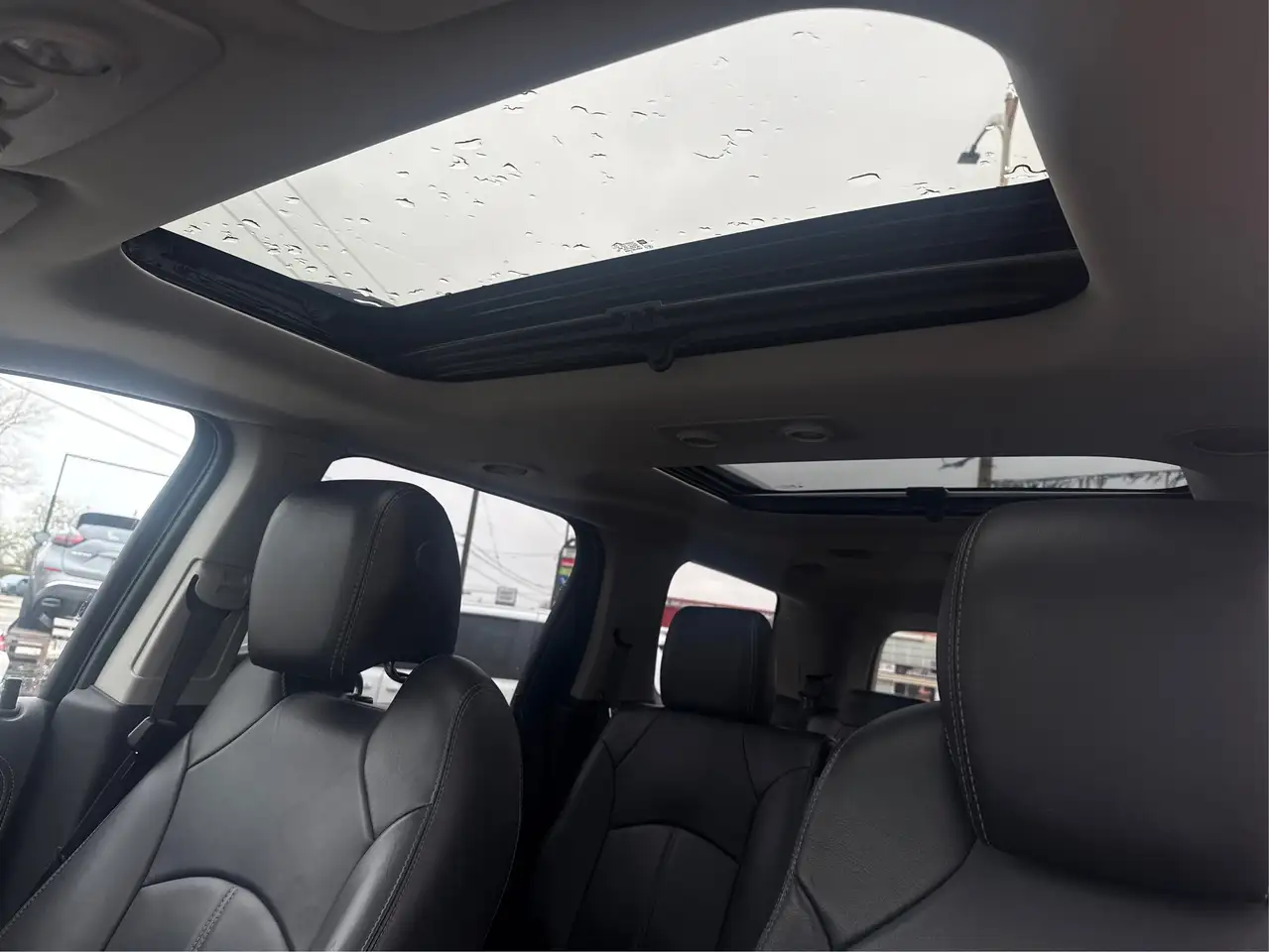 GMC Acadia снимка GMC Acadia