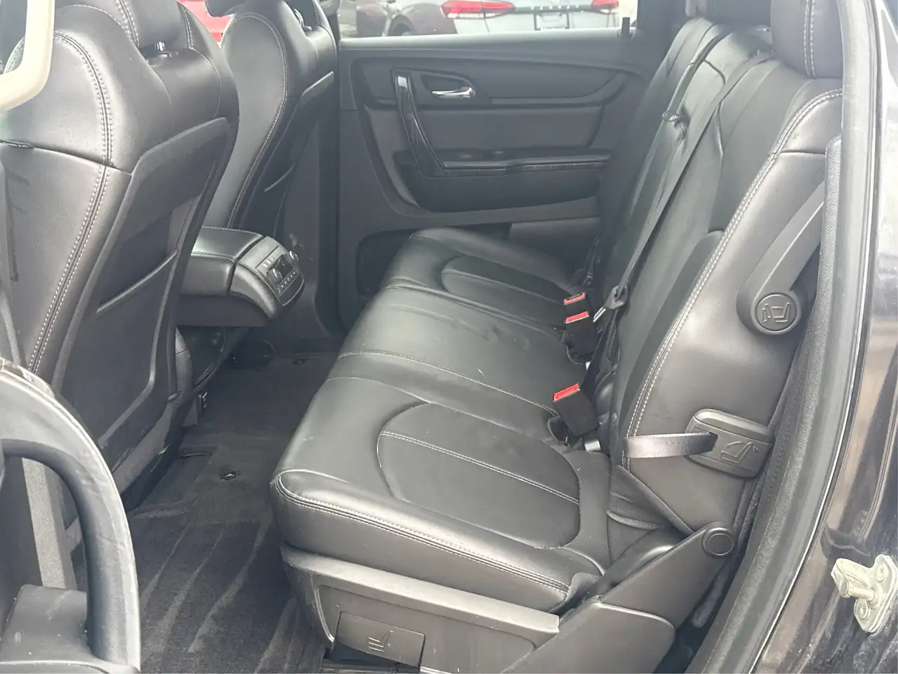 GMC Acadia снимка GMC Acadia