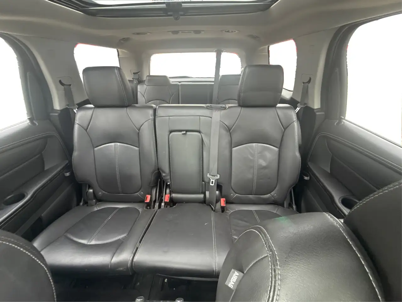 GMC Acadia снимка GMC Acadia